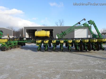 2003 John Deere 1770