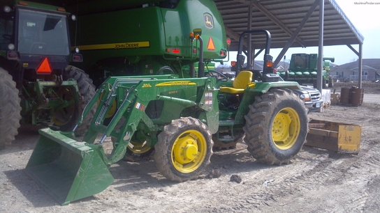 2011 John Deere 5065E