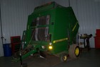 1997 John Deere 566