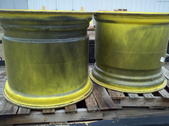  John Deere 30.5-32