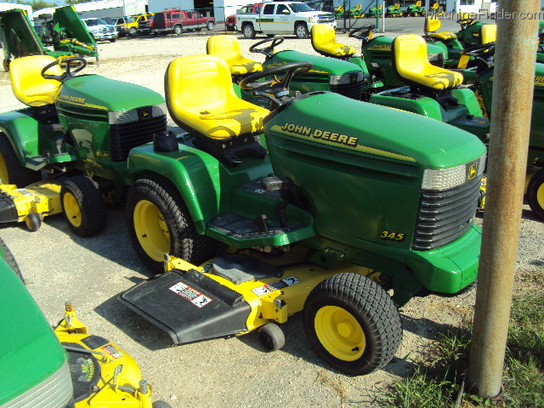2001 John Deere 345