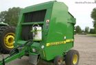 2000 John Deere 566