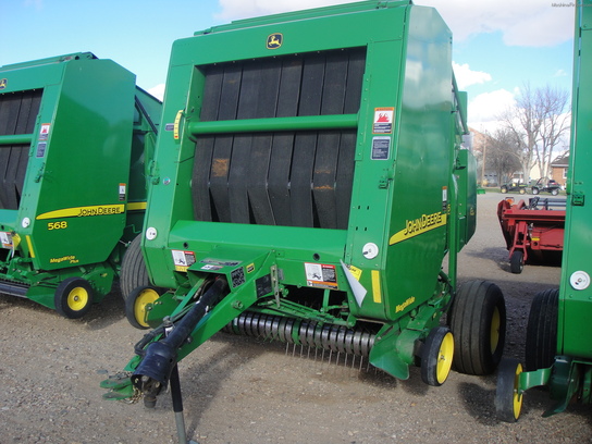 2003 John Deere 567
