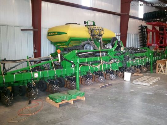 2009 John Deere 1720 CCS