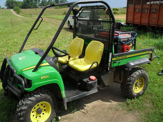 2010 John Deere XUV 850D