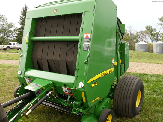 2009 John Deere 568