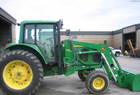 2003 John Deere 7220