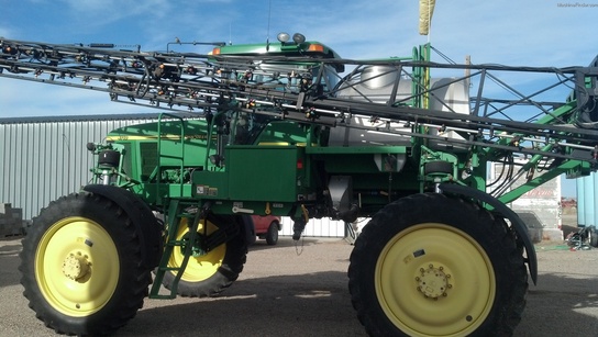 2004 John Deere 4710
