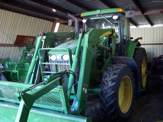 2005 John Deere 7820