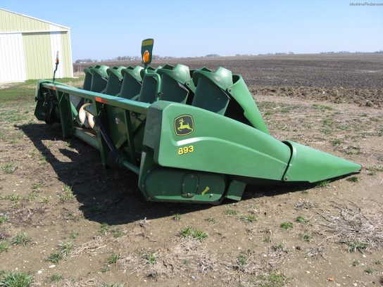 2005 John Deere 893