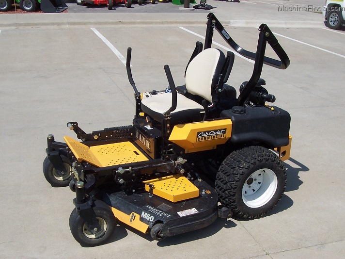 2007 Cub Cadet M60 Tank with 30hp Kohler engine, only 128 hours Lawn