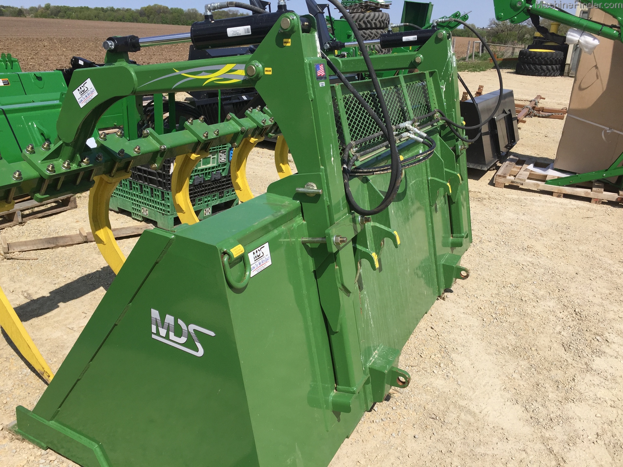 Equipment Details 2015 MDS GRAPPLE BUCKET
