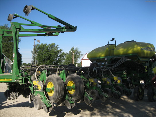 2011 John Deere 1770NT CCS