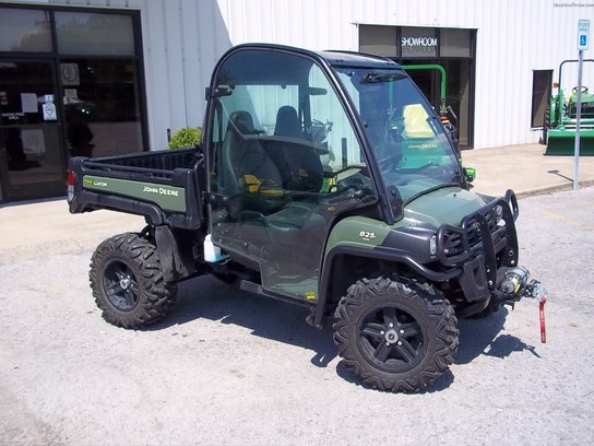 2011 John Deere 825 GATOR