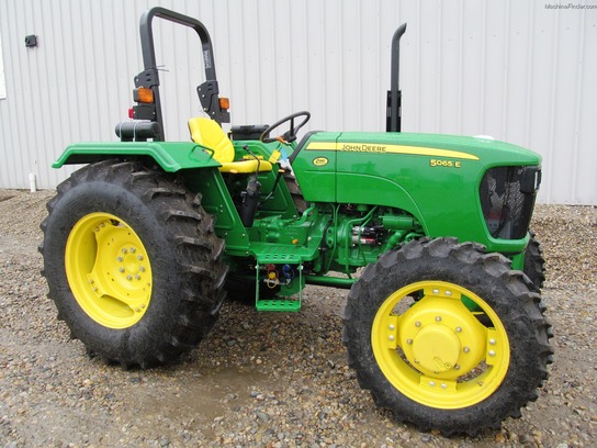 2011 John Deere 5065E