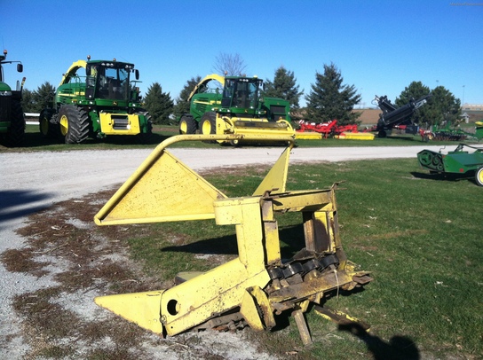 1985 John Deere 2RW