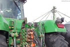 2004 John Deere 9220