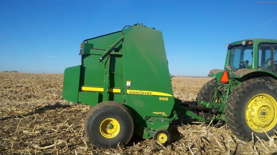 2009 John Deere 568