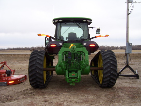 2011 John Deere 8335RT
