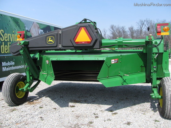 2009 John Deere 946