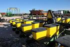 2000 John Deere 1700