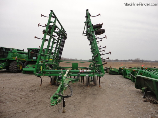 2010 John Deere 2210