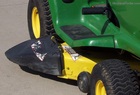 1998 John Deere LT133 lawn tractor, 5-speed, 38