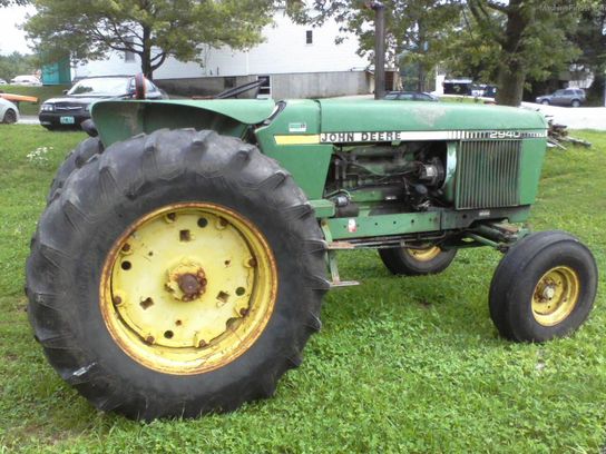 1981 John Deere 2940