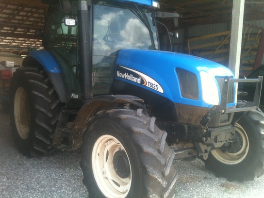 2004 New Holland TS125A