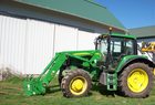 2012 John Deere 7230