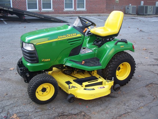 2005 John Deere x585
