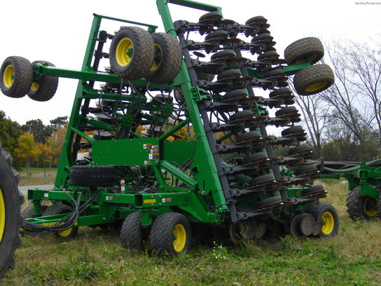 2008 John Deere 1910