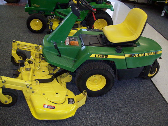 1997 John Deere F525
