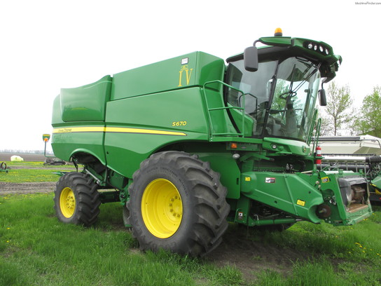 2012 John Deere S670