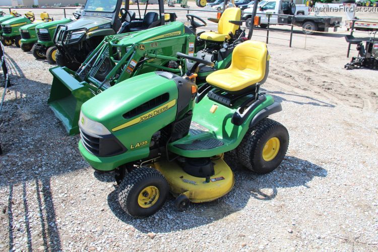 2008 John Deere LA135 Lawn & Garden and Commercial Mowing John Deere