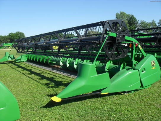 2011 John Deere 635F