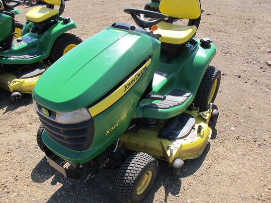 2011 John Deere X324