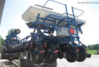 2008 Kinze 3800