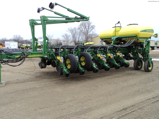 2008 John Deere 1770NT
