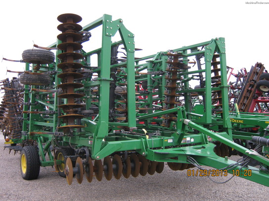 2010 John Deere 2310