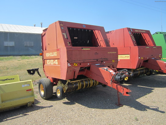  New Holland 664