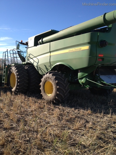 2012 John Deere S690