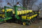 1993 John Deere 7200