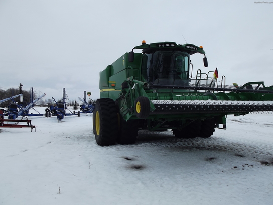 2012 John Deere S690