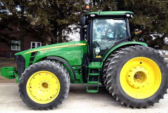 2010 John Deere 8320R