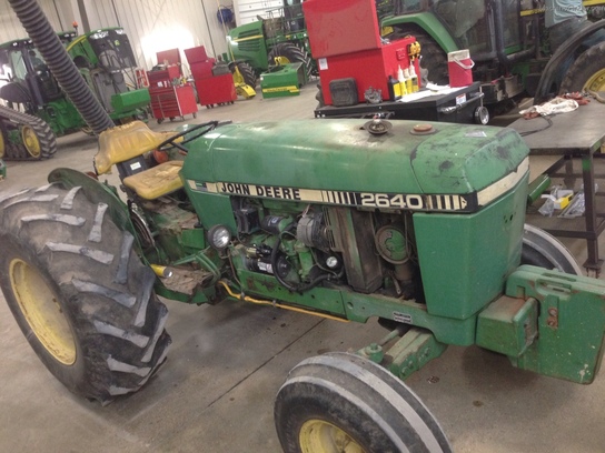 1981 John Deere 2640