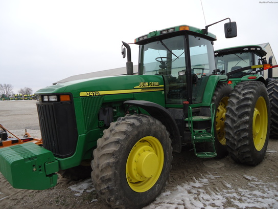 2001 John Deere 8410