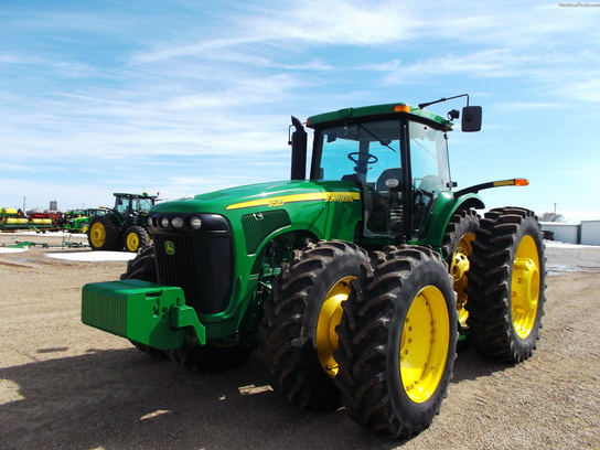 2004 John Deere 8520