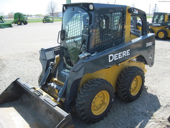 2012 John Deere 318D