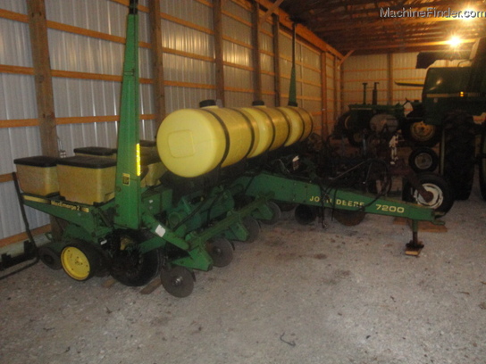 1991 John Deere 7200